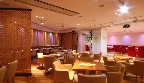 プルメリアカフェの会場雰囲気